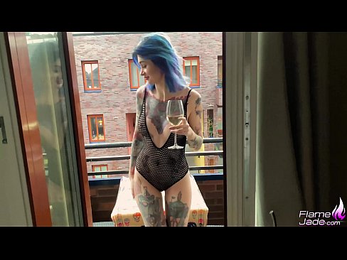 ❤️ دختر فوق العاده ای که با آب دهان می مکد و با شور و شوق زیر آسمان باز می مکد ❤️ پورنو سخت در fa.porn-impact.ru ❌️